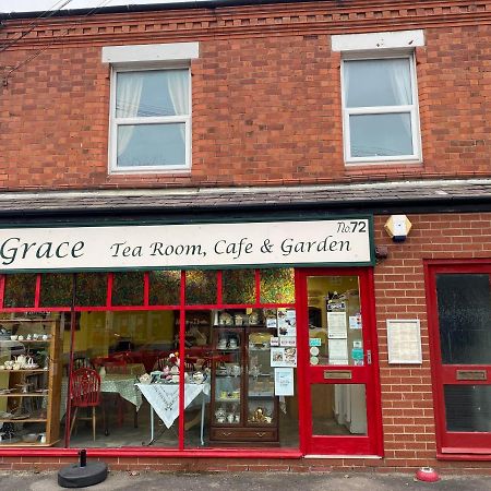 Grace Stays Ellesmere Port Exterior photo